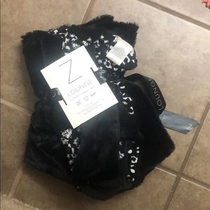 Z lounge luxury travel trio- brand new!